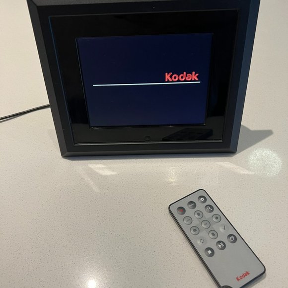 Kodak - Digital Picture Frame - Remote Included! - Picture 6 of 8
